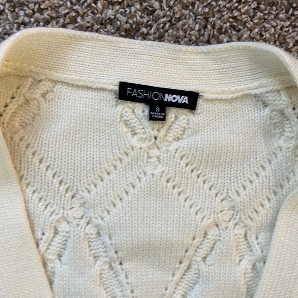 Like New Fashion Nova crop sweater - Picture 3 of 6